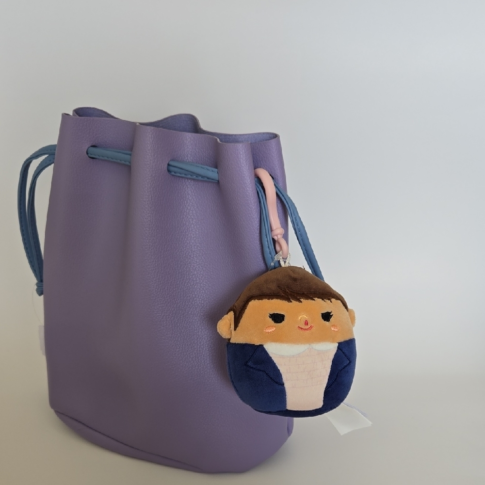 🧇 NWT Stranger Things "Eleven" Original Squishmallows Mini Clip-On Plushie